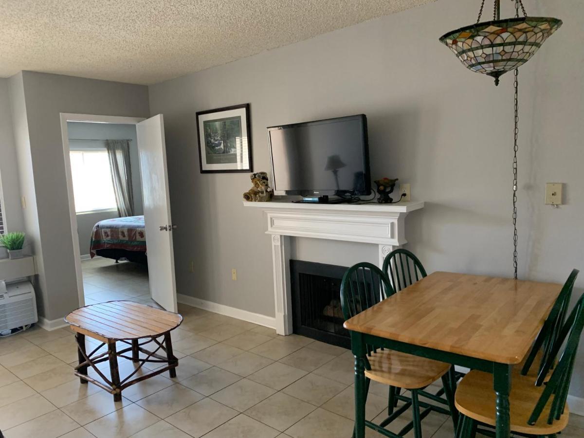 Gatlinburg Chateau Rentals Room photo